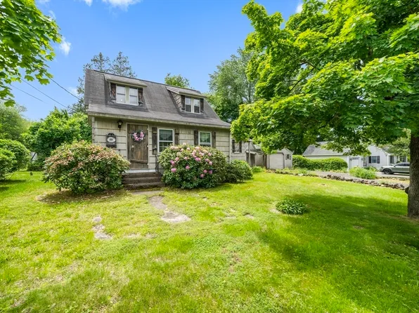 131 Lincoln Rd, Longmeadow, MA 01106