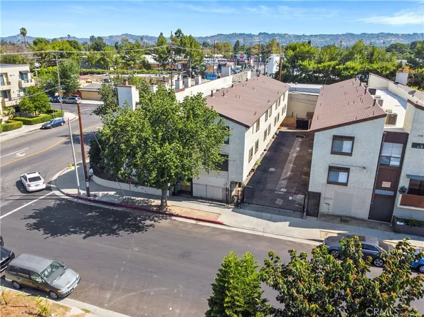 14100 Calvert St APT 3, Van Nuys, CA 91401