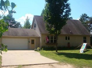4585 N 5 1/2 Rd, Mesick, MI 49668