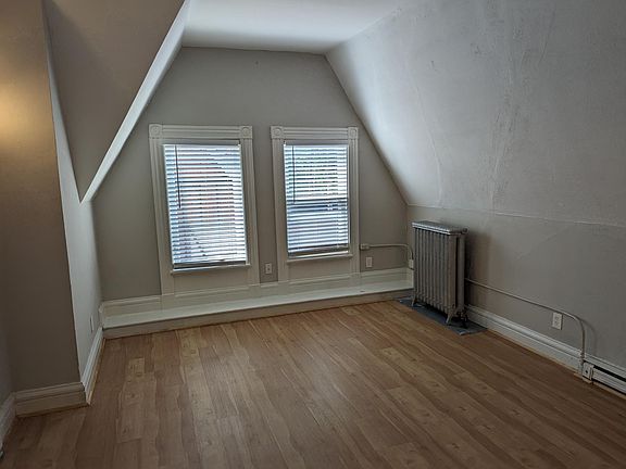 2nd image of 422 Pembroke Ave APT 6