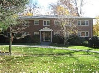 318 N State Rd APT 3D, Briarcliff Manor, NY 10510