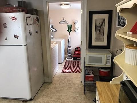 4th image of 640 Auburn St