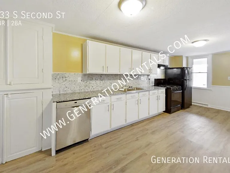 133 S 2nd St — Photo 3