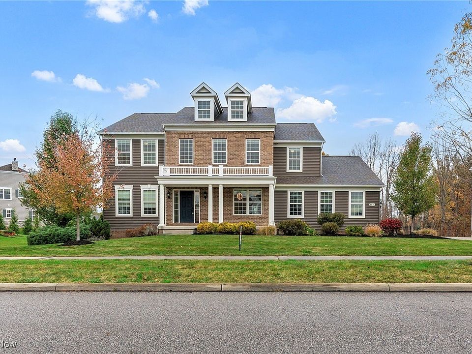 1st image of 6634 Regal Woods Dr