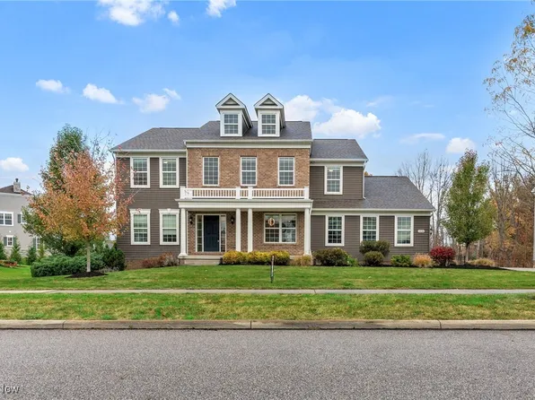 6634 Regal Woods Dr, Hudson, OH 44236