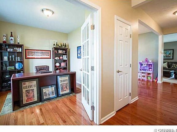 2nd image of 5200 Overlook Ln