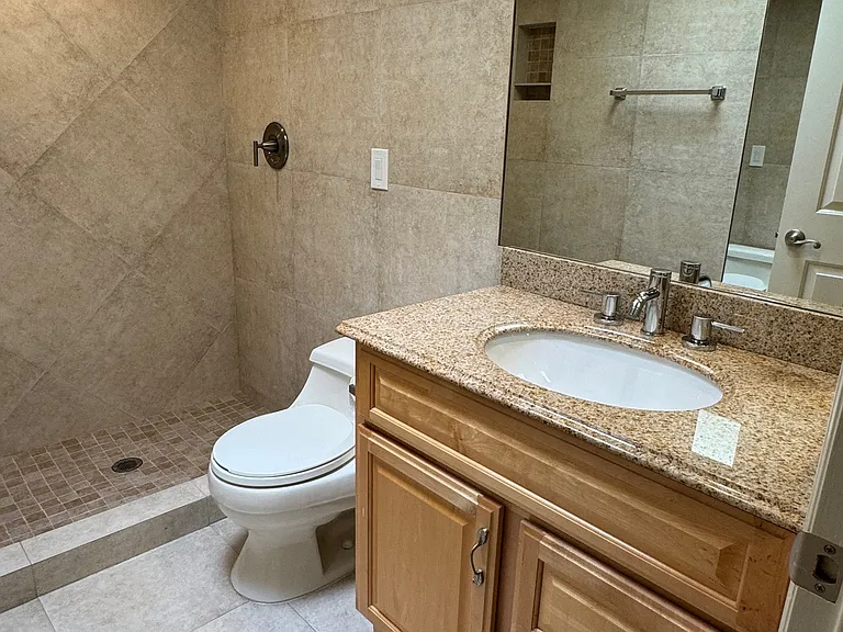4835 N 35th Pl — Photo 36