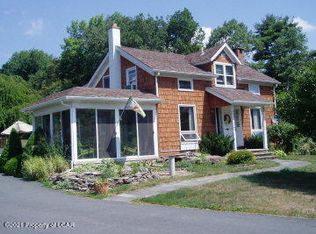 1419 Meeker Rd, Dallas, PA 18612