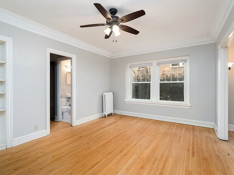 125 Oak Grove St — Photo 27
