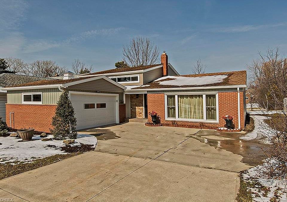 1st image of 23245 Fairmount Blvd