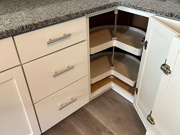 Lots of kitchen storage