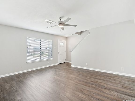 5th image of 5034 KENTON ROYALLE