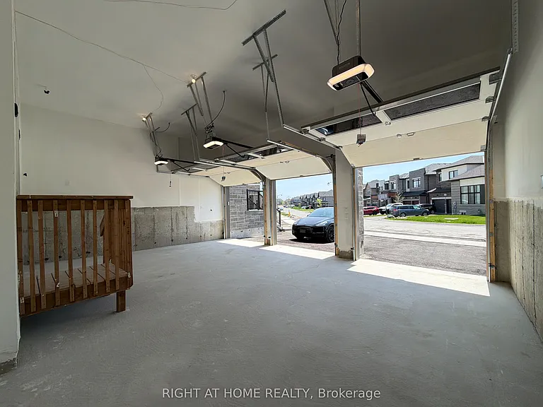 2127 Binbrook Dr — Photo 19