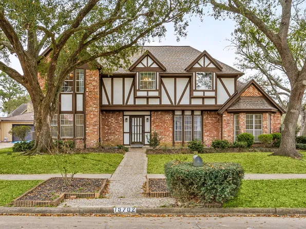 15702 Mesa Verde Dr, Houston, TX 77059