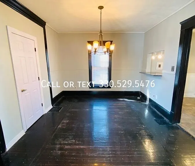 1421 Piper Ct NW — Photo 3