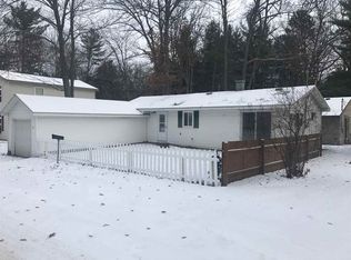 511 Clearwater Ave, Prudenville, MI 48651
