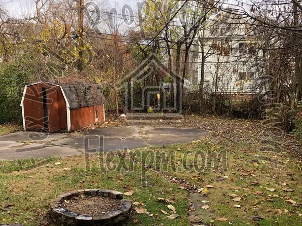 2452 Lawrence Ave, Toledo, OH 43620