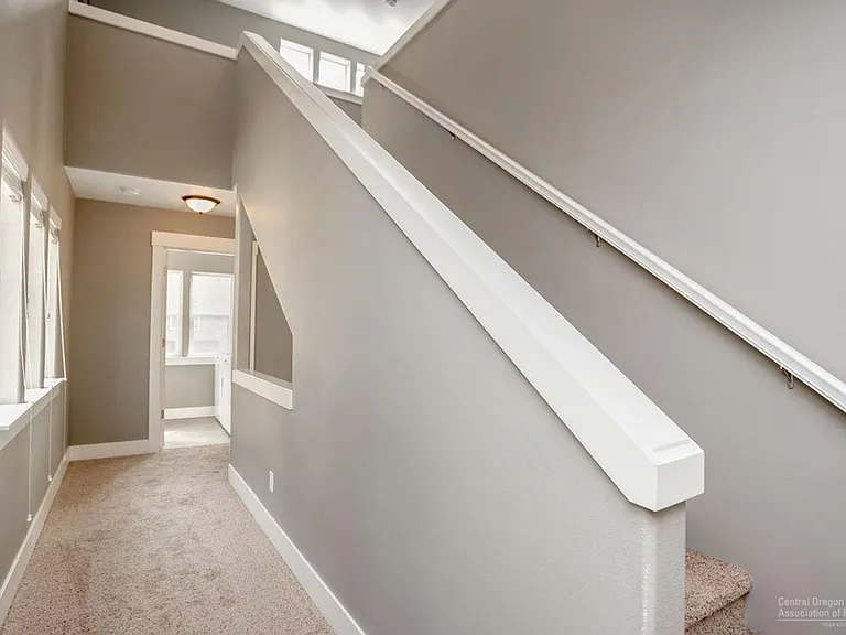 1068 SE Leonel Ln — Photo 14