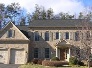 13004 Dunhill Dr, Fairfax, VA 22030