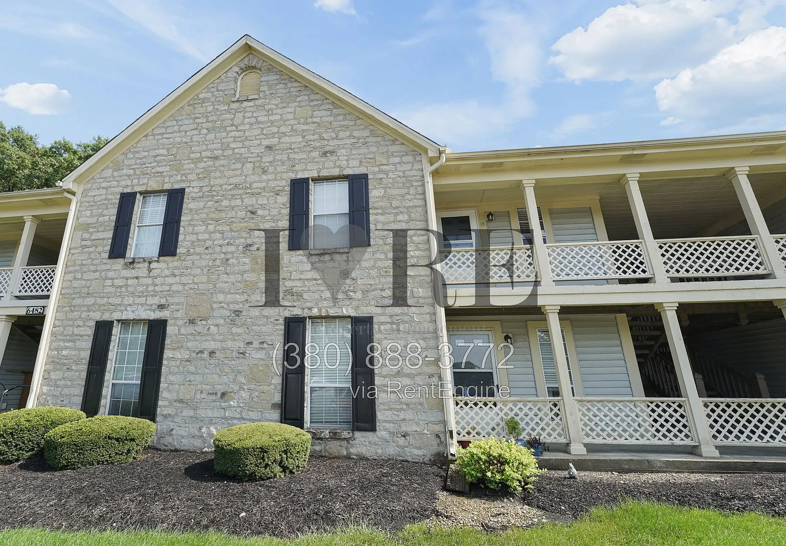 2 bed, 1.5 bath, 1020 sqft, $1,395 — Photo 1