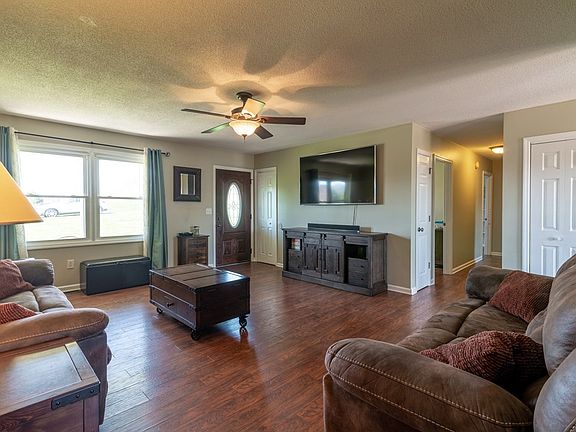 5th image of 21645 Lakeshore Dr