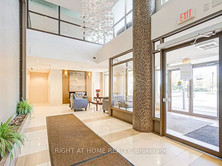 75 Norman Bethune Ave #221 — Photo 2