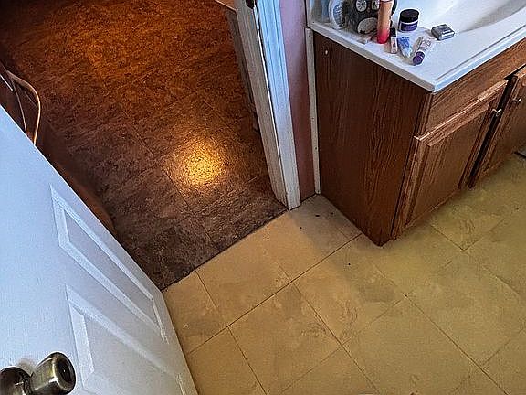 2nd image of 294 Matthews Rd