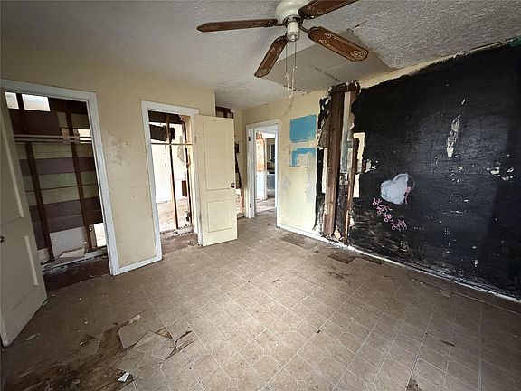 5th image of 6135 Sidney St