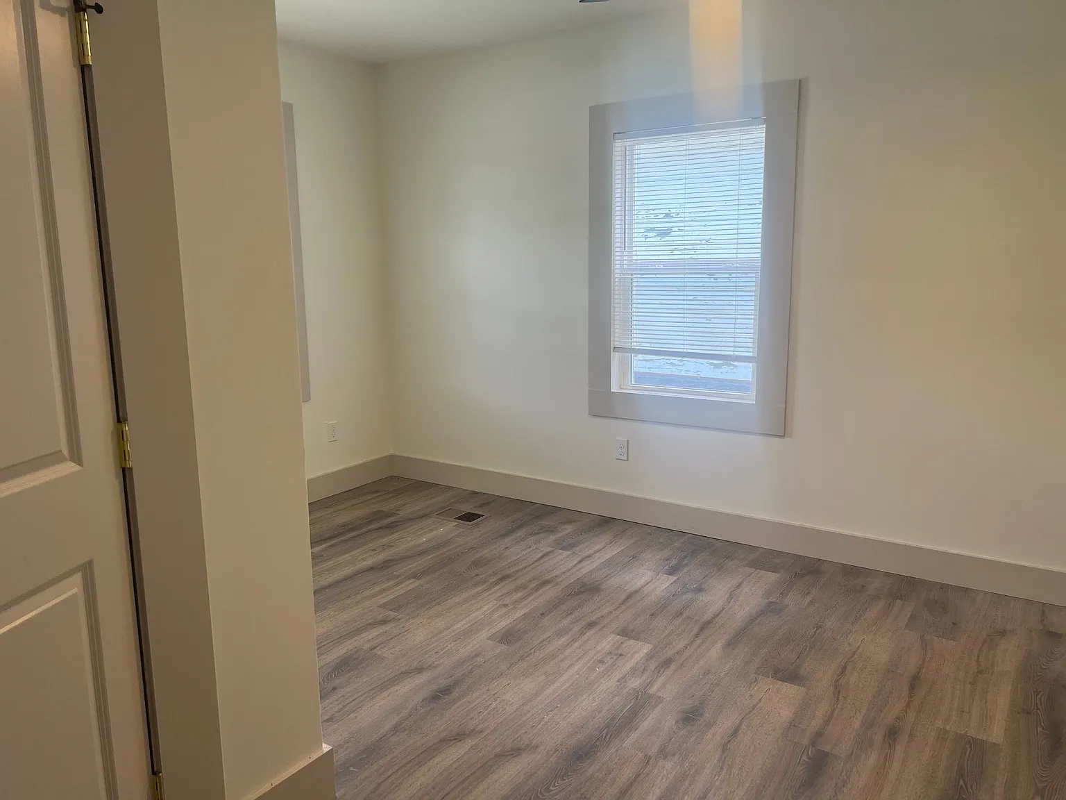 3733 Maple Avenue Southwest - 1 — Photo 4