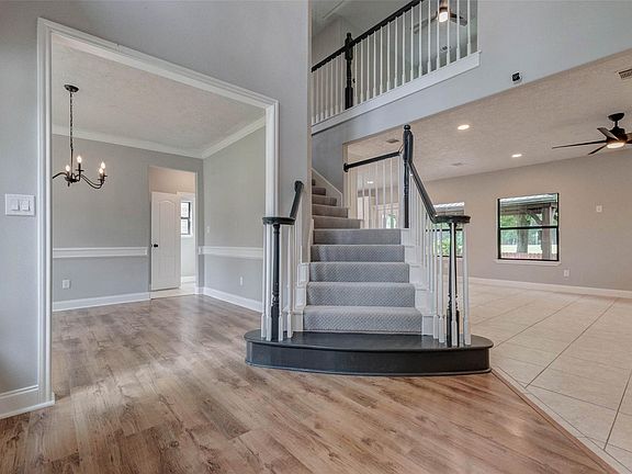 3rd image of 13731 Fountainview Dr