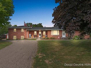 2806 56th St, Fennville, MI