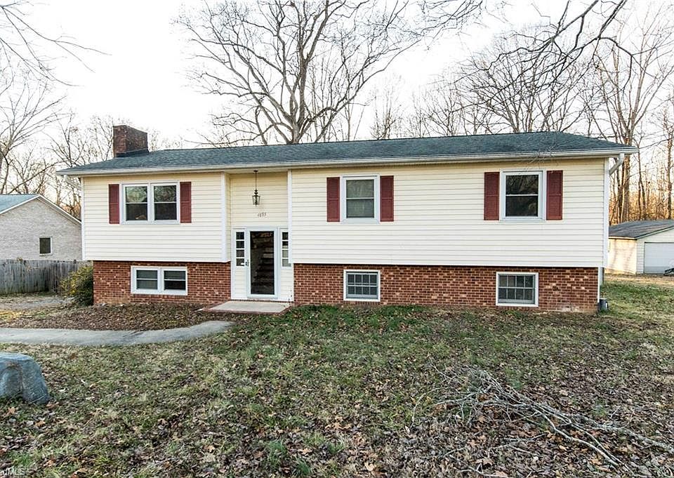 1st image of 4893 Collins St