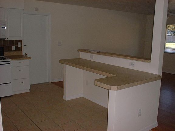 kitchen bar