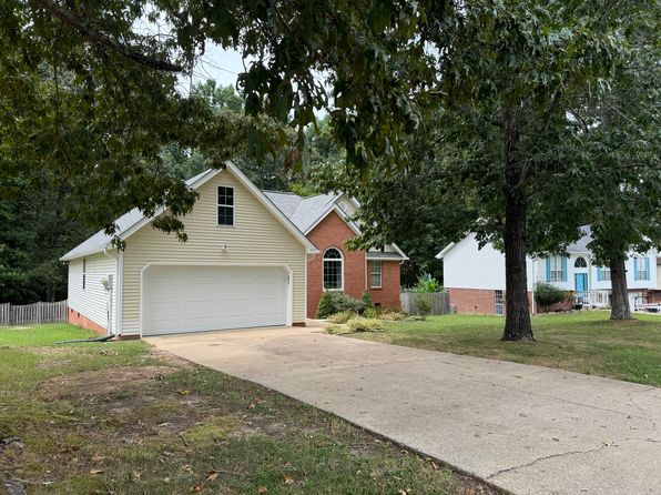 5899 Riley Rd, Ooltewah, TN 37363 – 3-bedroom rental in Ooltewah
