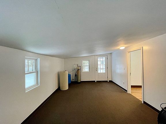 Rear Sunroom/Storage