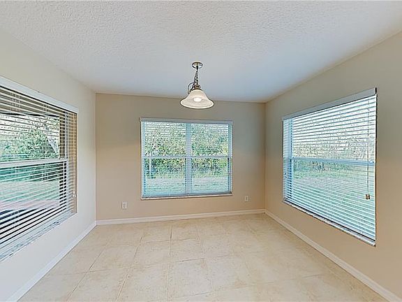 3rd image of 7231 Wakeview Dr
