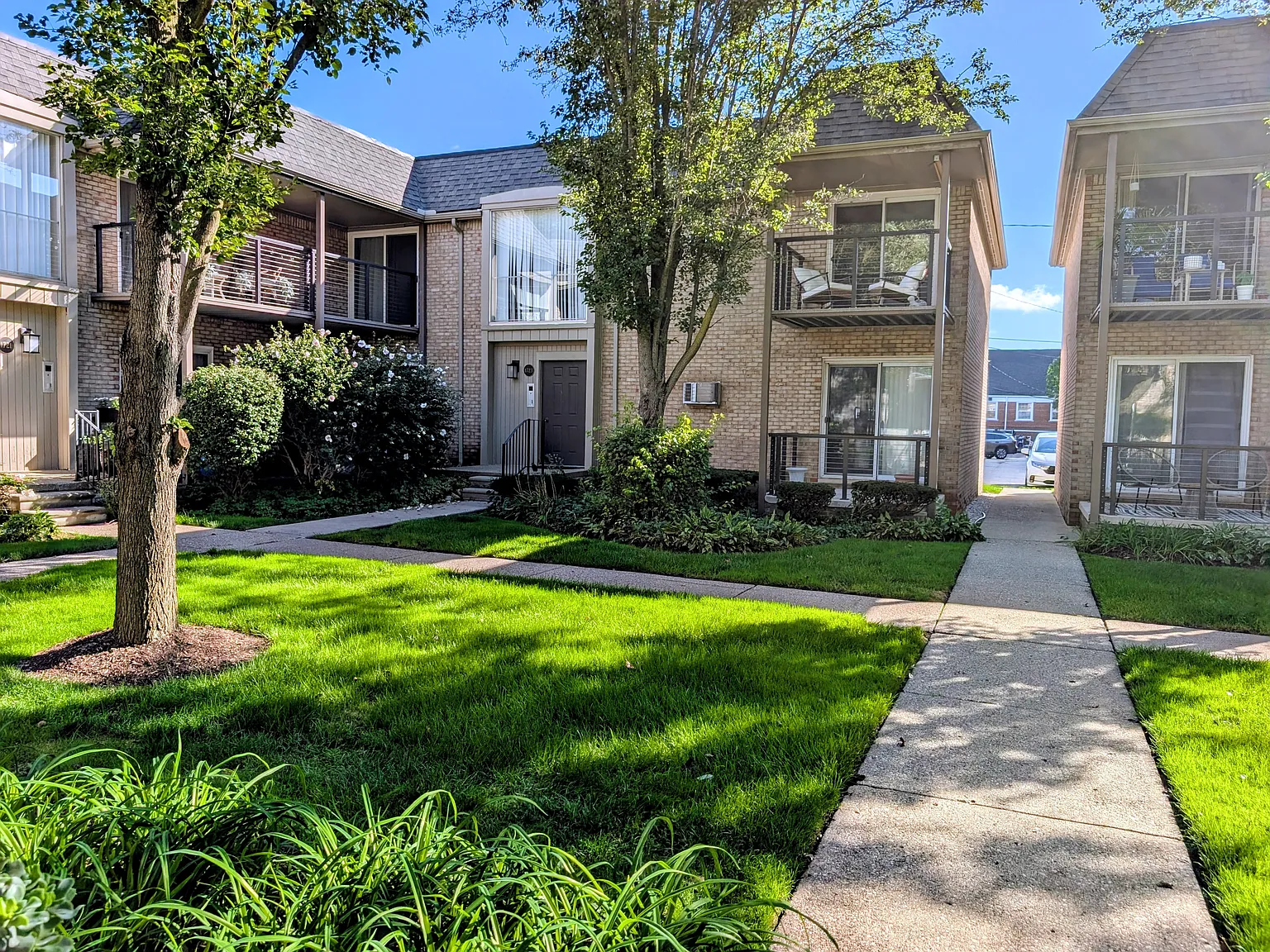1 bed, 581 sqft, $1,400 — Photo 2