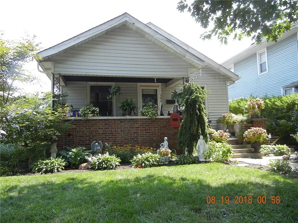 749 Wallace Ave photo 1