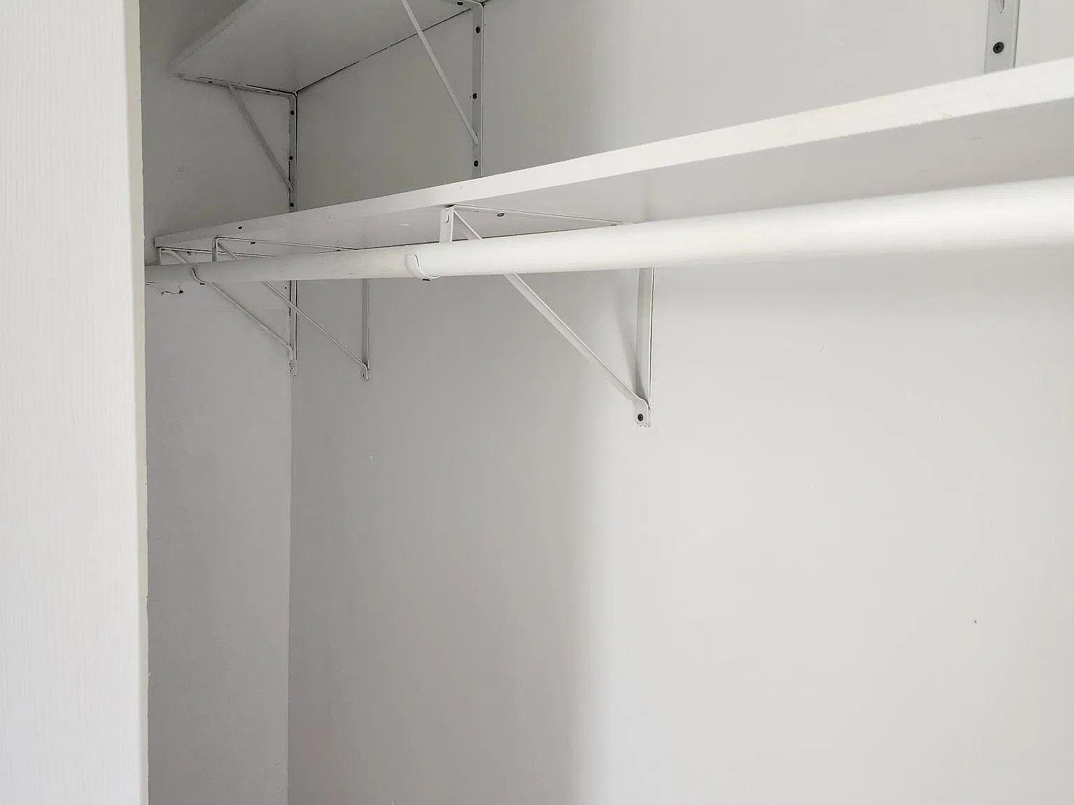 2 bed, 1000 sqft, $1,950 — Photo 2