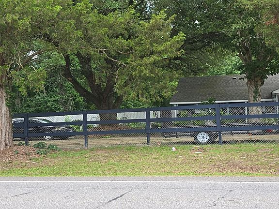 3rd image of 233 Chason Rd