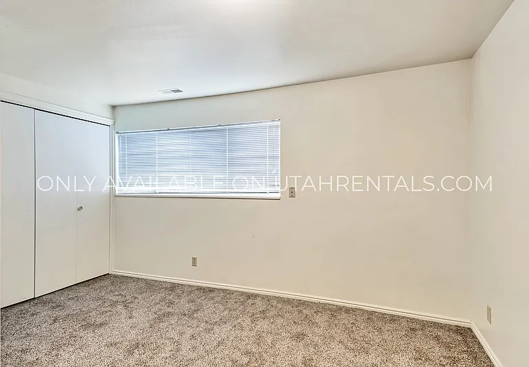 1671 Hickory Ln — Photo 11