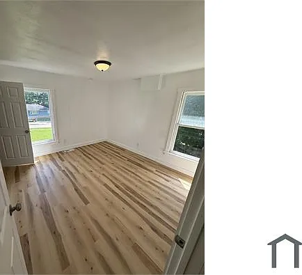 210 Oakwood Ave — Photo 10