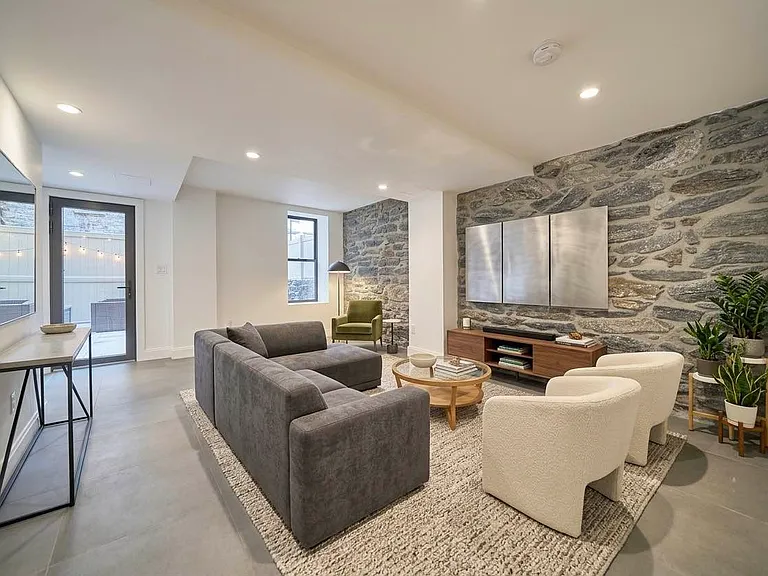 325 W 93rd St #1AN — Photo 3