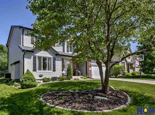 7618 S 38th St, Lincoln, NE 68516