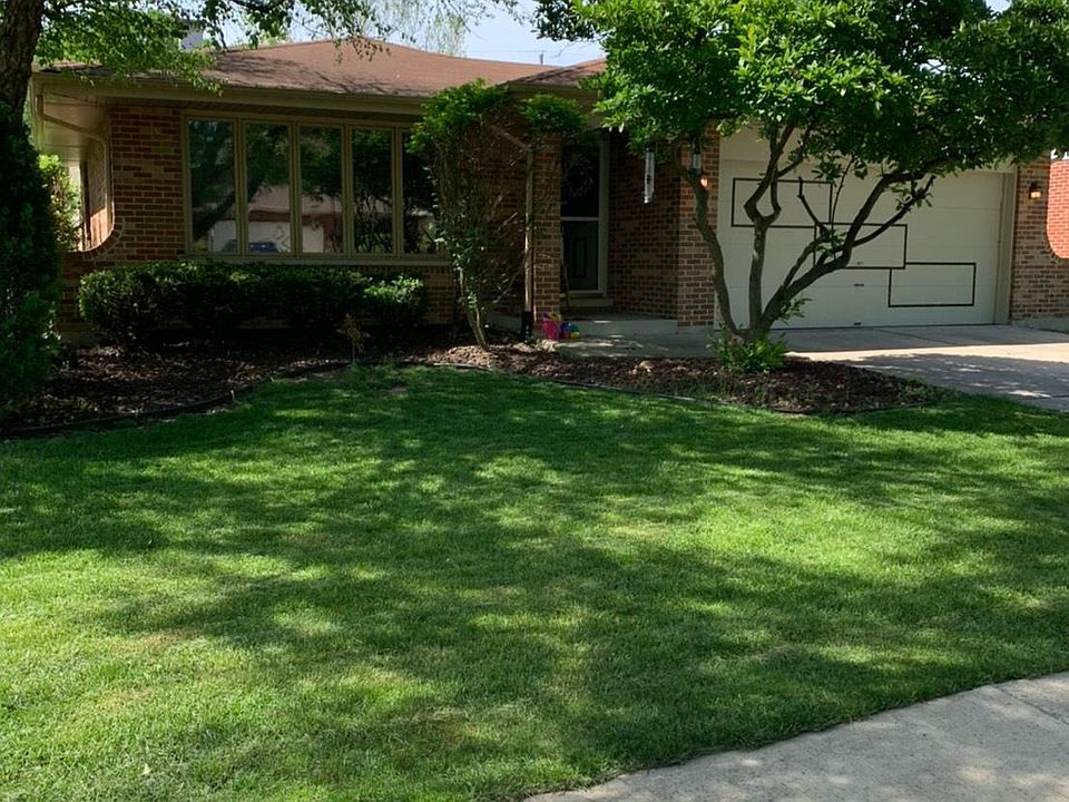 1st image of 229 Ashford Ln
