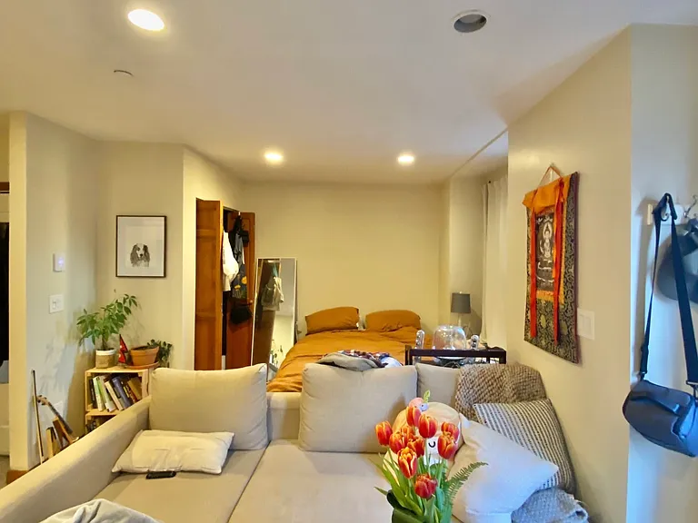 57 Clarendon St #6 — Photo 15