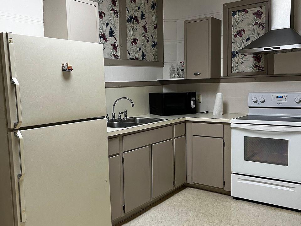 1st image of 501 Mill St #202