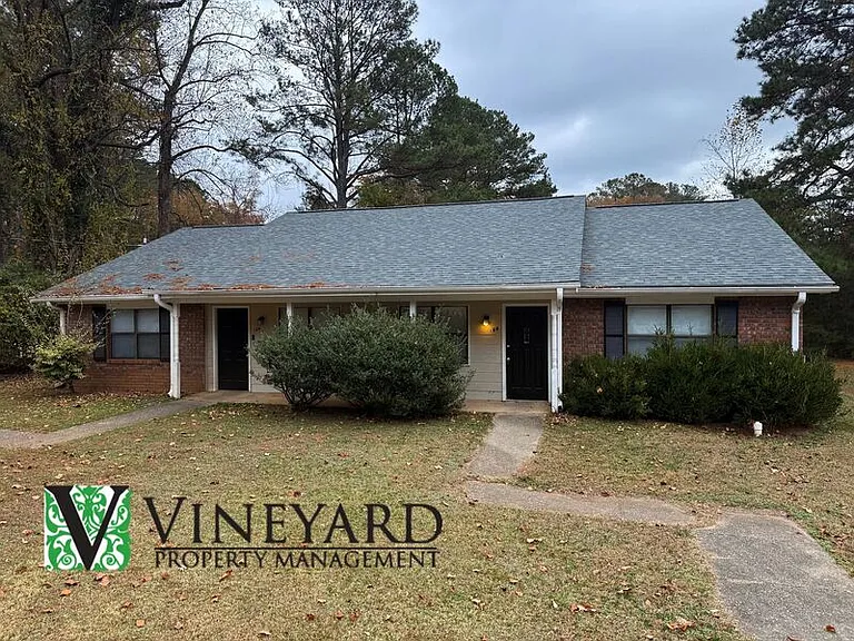 164 Kimberly Way SW — Photo 1