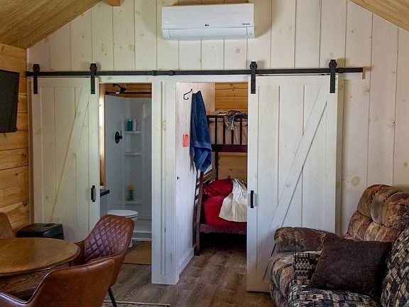 5th image of 1508 Peet Brook Rd