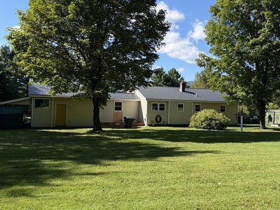 2nd image of 36 Sunset Drive